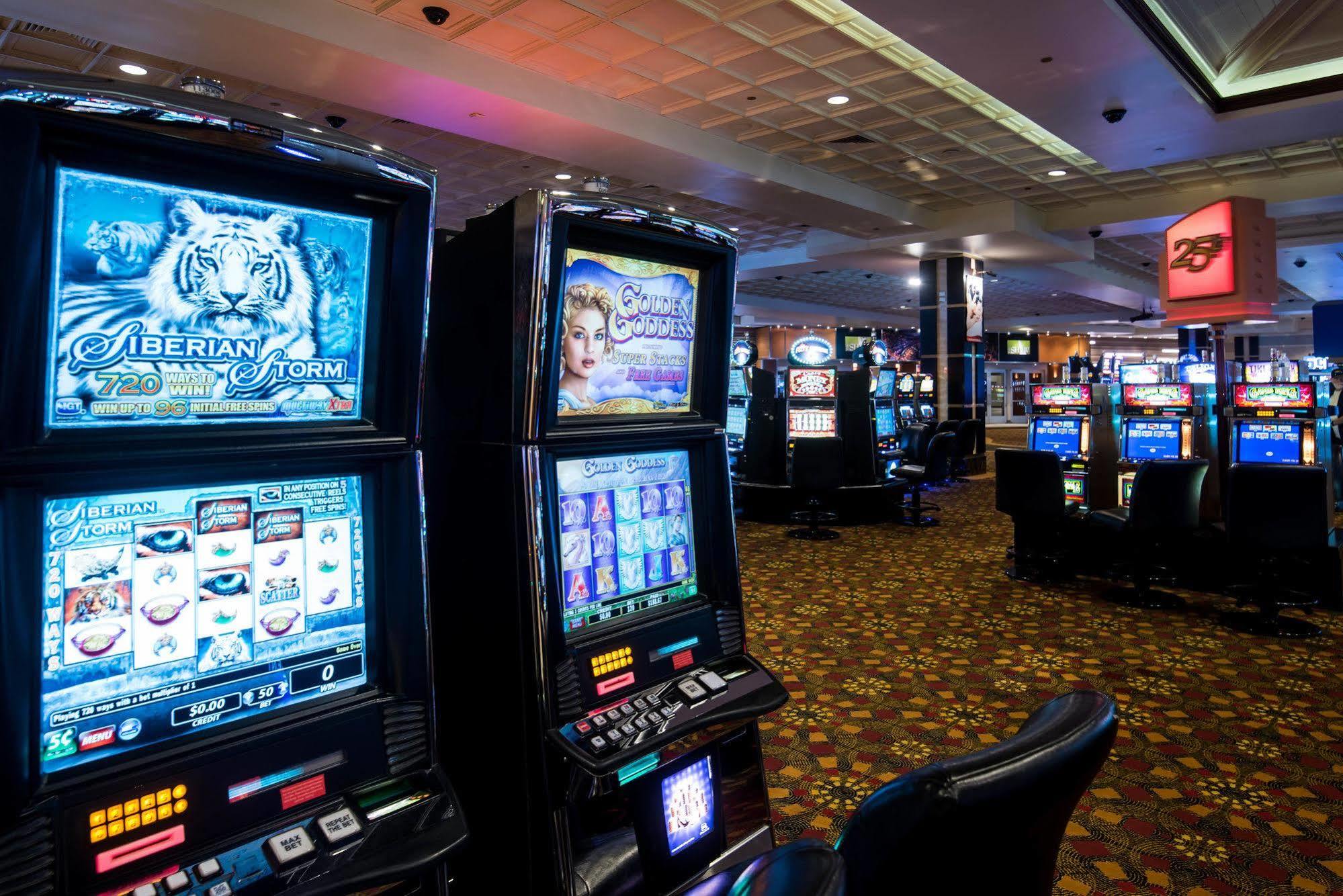 ホテル Agua Caliente Casino ランチョ・ミラージュ エクステリア 写真